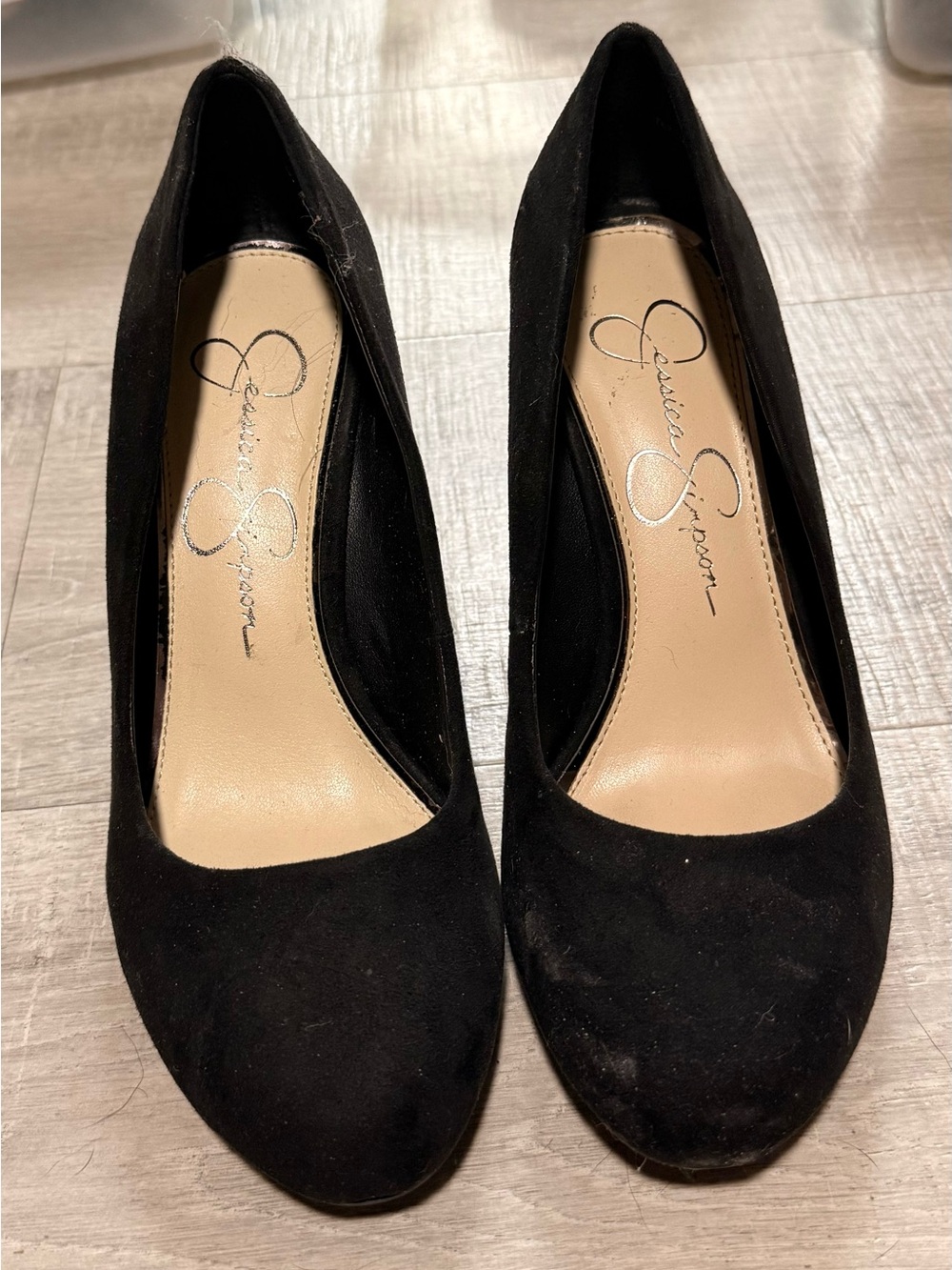 Jessica Simpson Black Suede Round-Toe Pumps